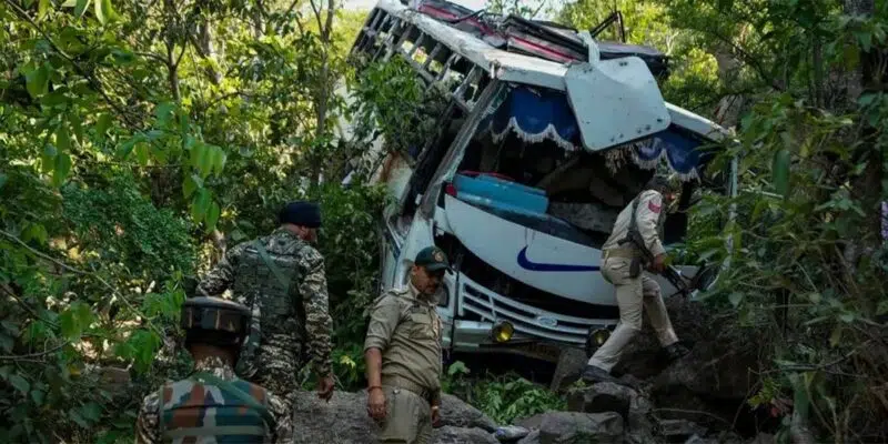 کشته شدن زائران هندو در حمله شبه نظامیان