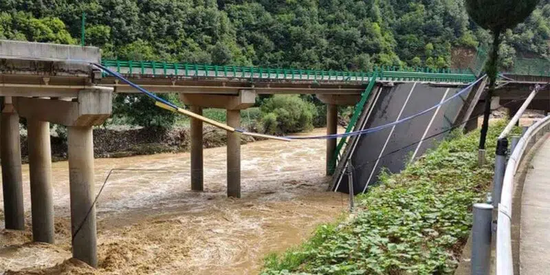 فرو ریختن پل در چین