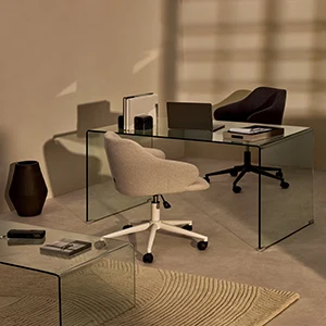 میز کار شیشه ای